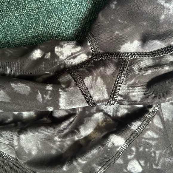 Lululemon rise and flow pant full on luxtreme - Picture 14 of 14